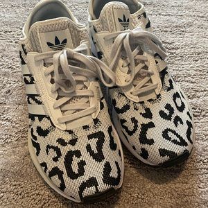 adidas Originals Swift Run - Leopard size 9